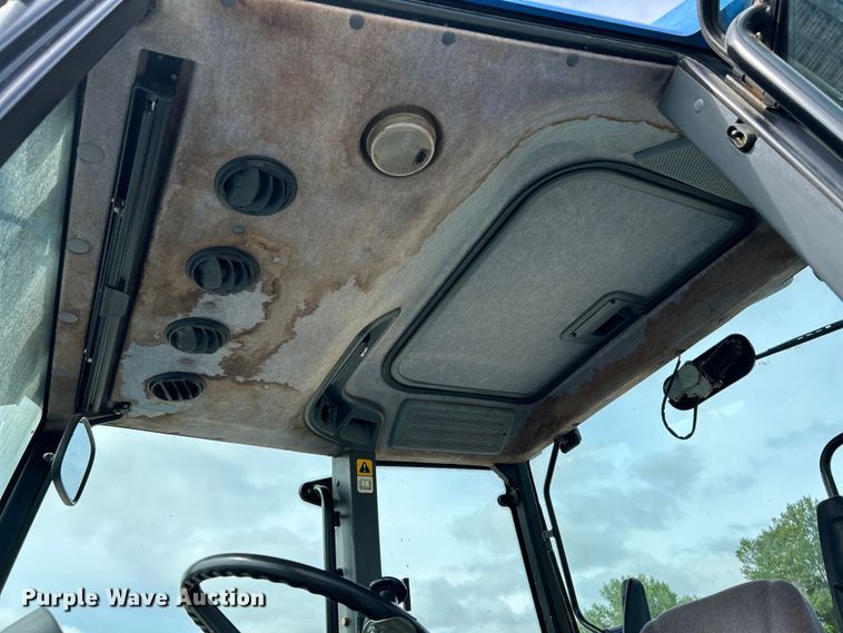 image for item OK9727 2001 New Holland TS110  MFWD tractor