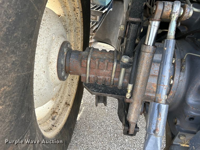 image for item OK9727 2001 New Holland TS110  MFWD tractor