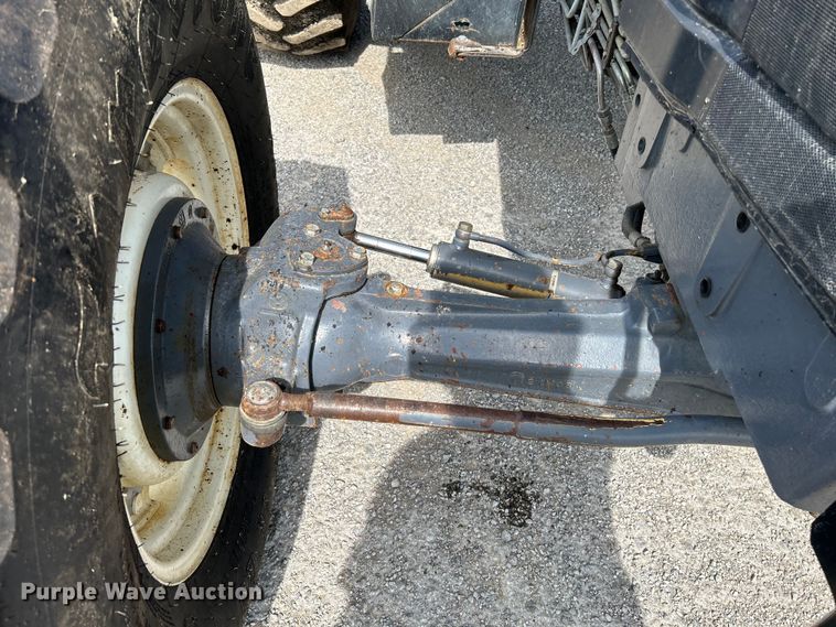 image for item OK9727 2001 New Holland TS110  MFWD tractor