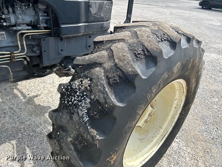 image for item OK9727 2001 New Holland TS110  MFWD tractor