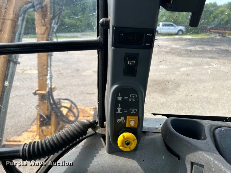 image for item OK9728 New Holland TS100  tractor