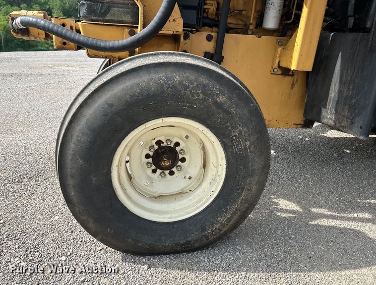 image for item OK9728 New Holland TS100  tractor