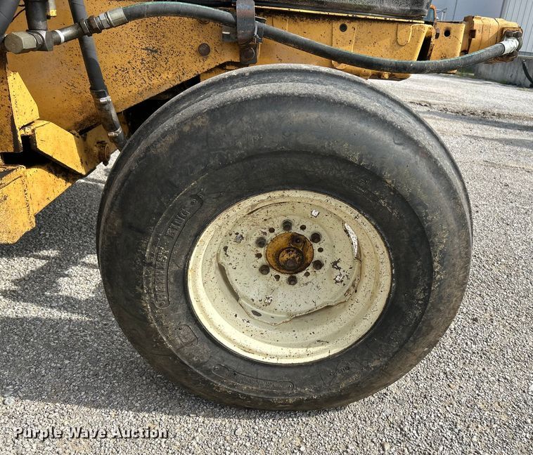 image for item OK9728 New Holland TS100  tractor