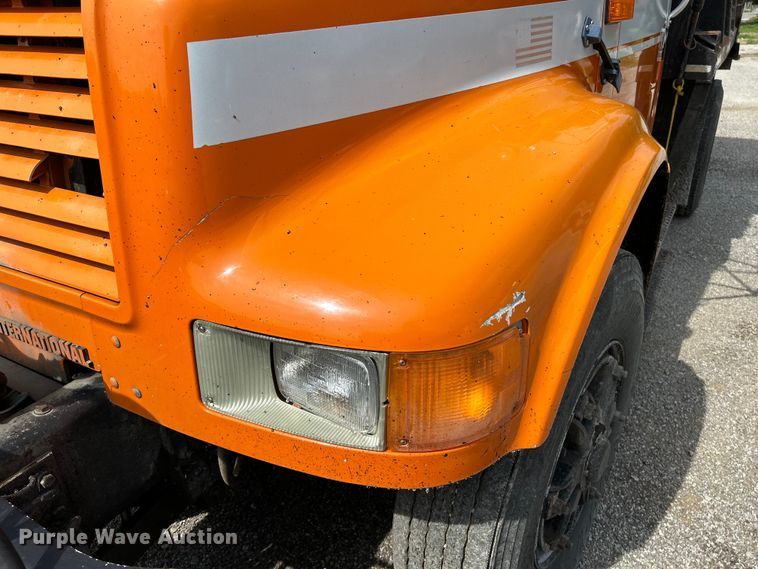 image for item OK9729 1991 International 4900  dump truck