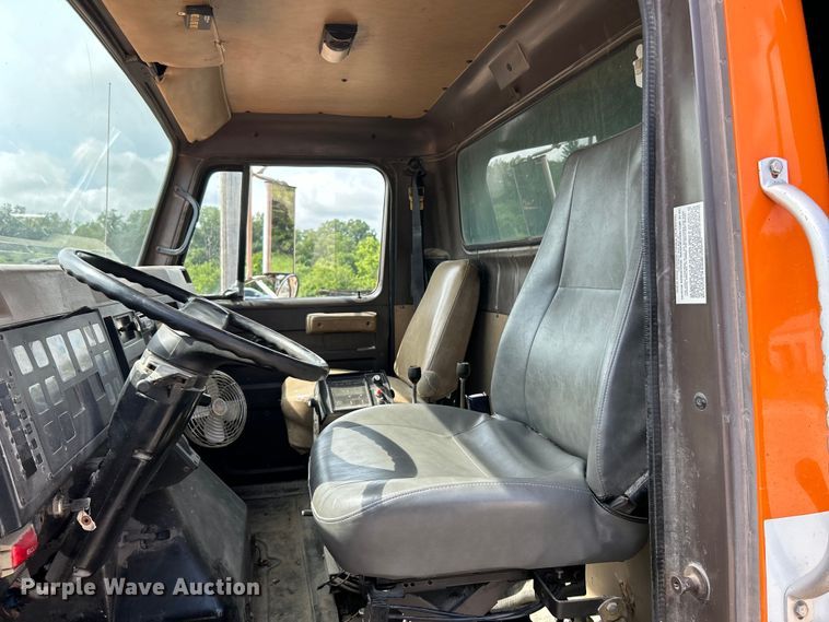 image for item OK9729 1991 International 4900  dump truck