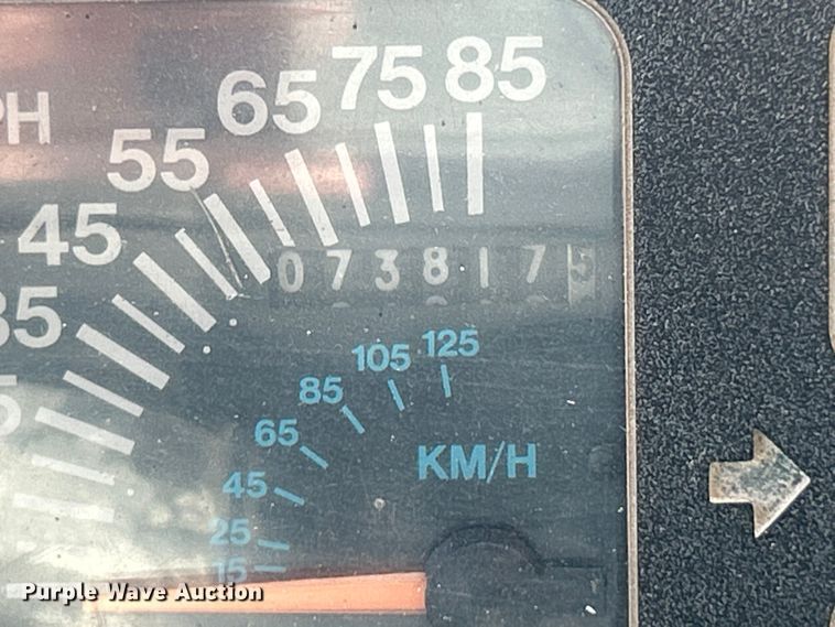 image for item OK9729 1991 International 4900  dump truck