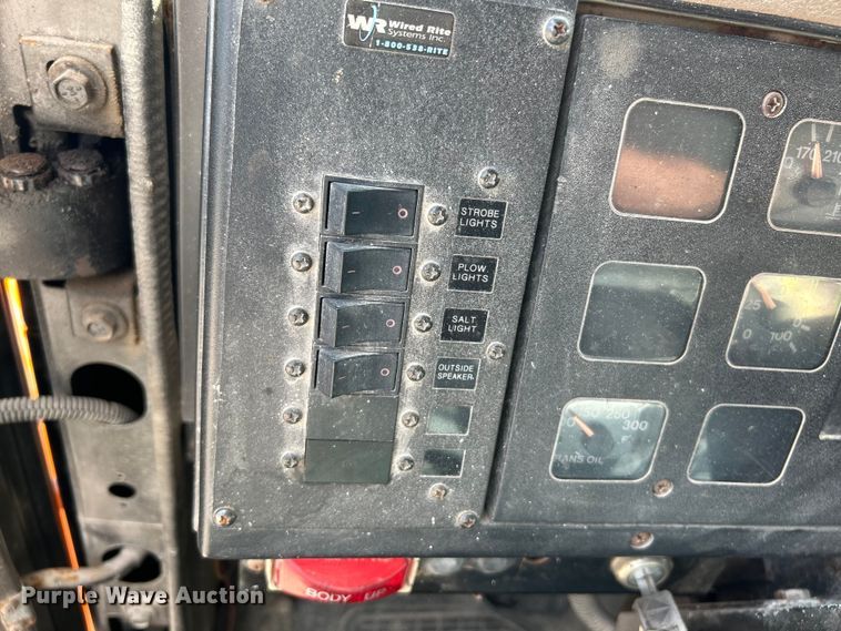 image for item OK9729 1991 International 4900  dump truck