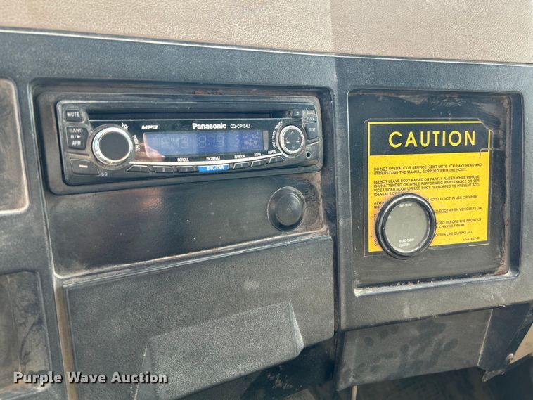 image for item OK9729 1991 International 4900  dump truck