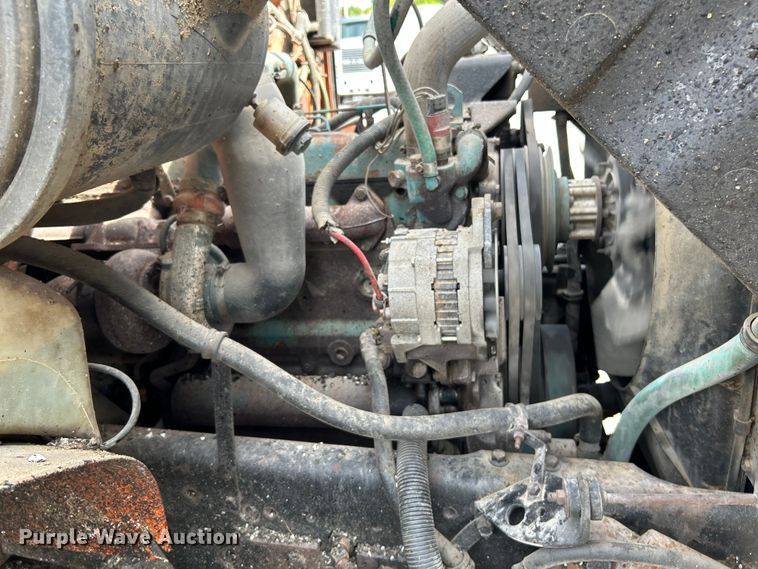 image for item OK9729 1991 International 4900  dump truck