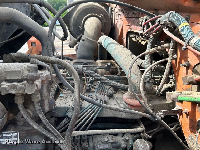 image for item OK9729 1991 International 4900  dump truck