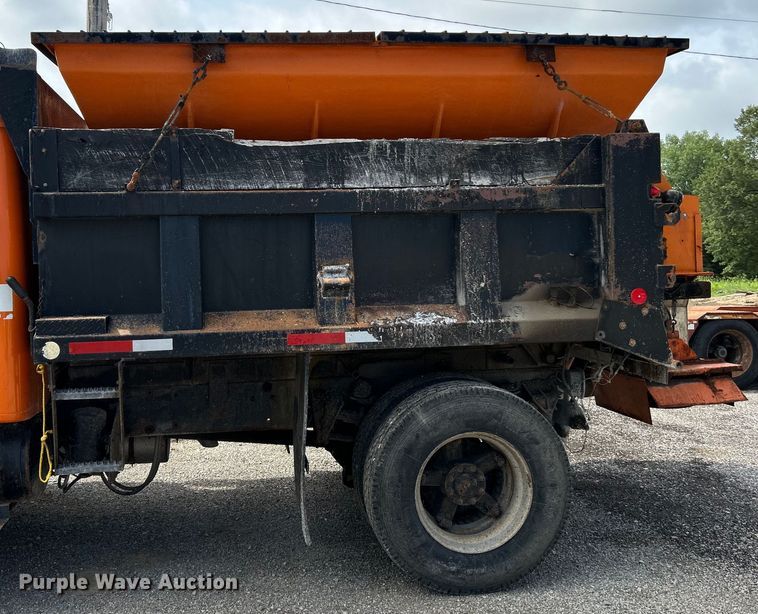 image for item OK9729 1991 International 4900  dump truck