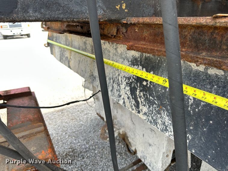 image for item OK9729 1991 International 4900  dump truck