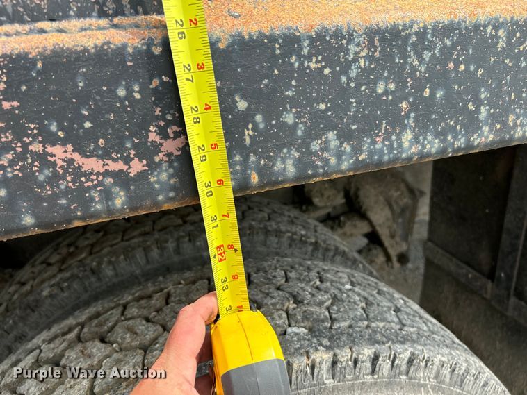 image for item OK9729 1991 International 4900  dump truck