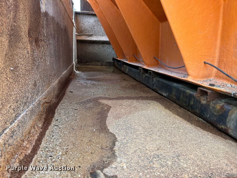 image for item OK9729 1991 International 4900  dump truck