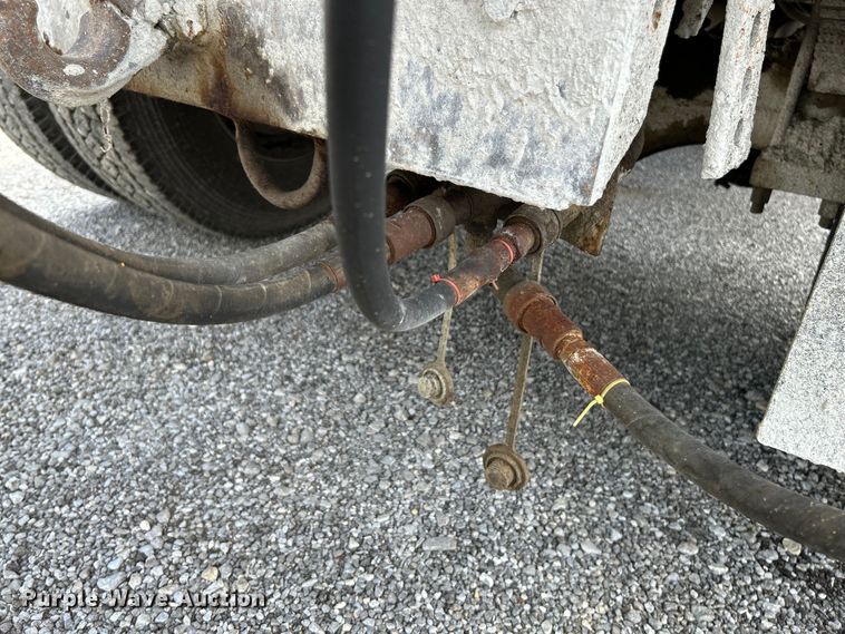 image for item OK9729 1991 International 4900  dump truck