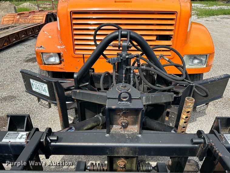 image for item OK9729 1991 International 4900  dump truck