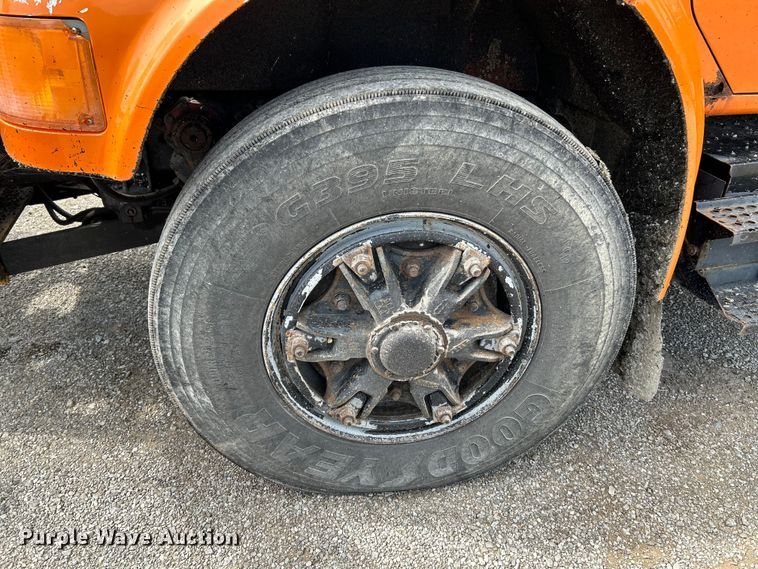 image for item OK9729 1991 International 4900  dump truck