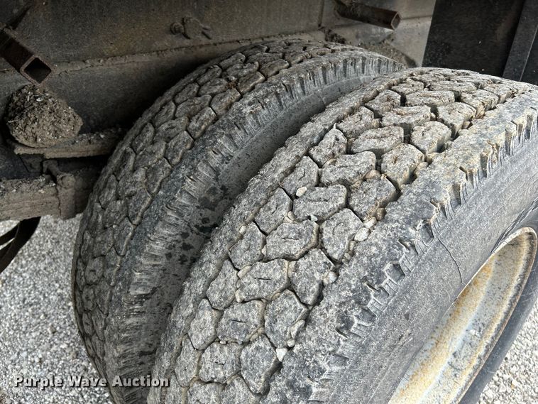 image for item OK9729 1991 International 4900  dump truck