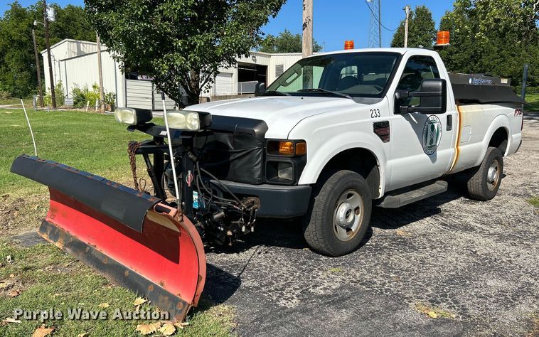 image for item OK9747 2008 Ford F350 Super Duty XL  pickup truck