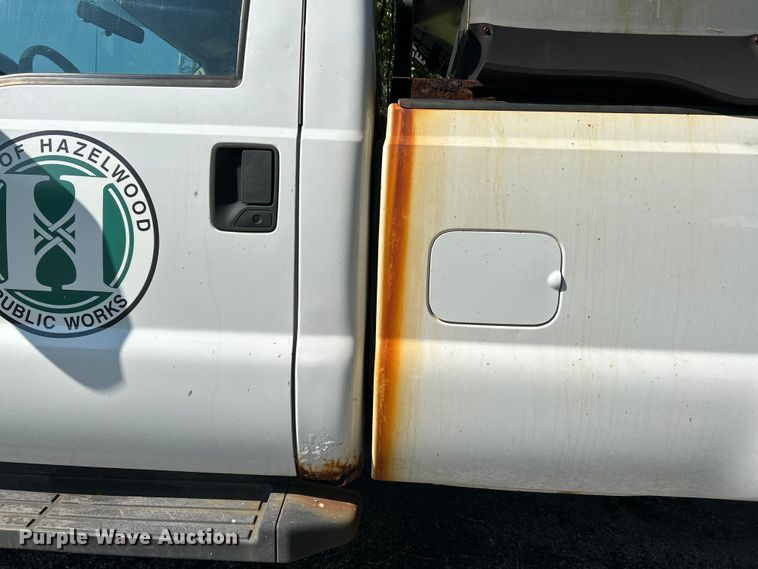 image for item OK9747 2008 Ford F350 Super Duty XL  pickup truck