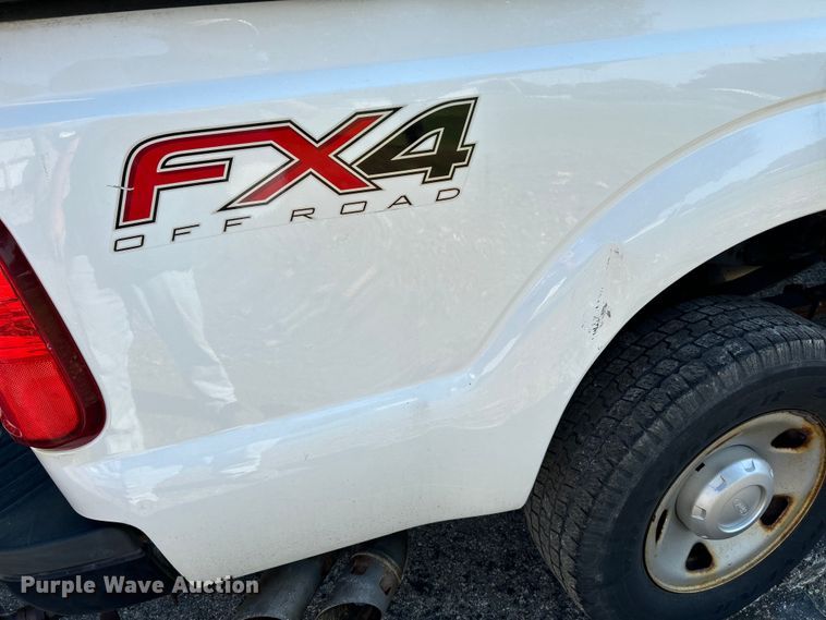 image for item OK9747 2008 Ford F350 Super Duty XL  pickup truck