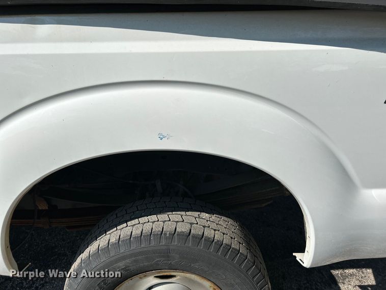 image for item OK9747 2008 Ford F350 Super Duty XL  pickup truck