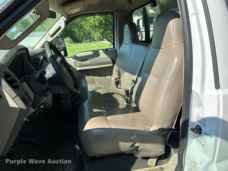 image for item OK9747 2008 Ford F350 Super Duty XL  pickup truck