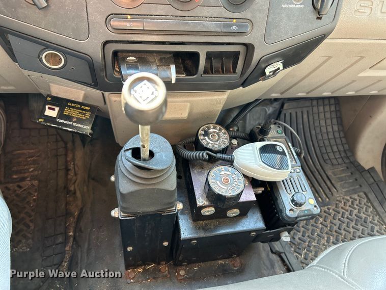 image for item OK9747 2008 Ford F350 Super Duty XL  pickup truck