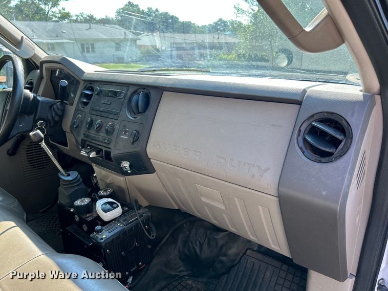 image for item OK9747 2008 Ford F350 Super Duty XL  pickup truck