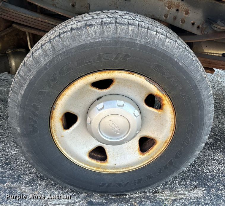 image for item OK9747 2008 Ford F350 Super Duty XL  pickup truck