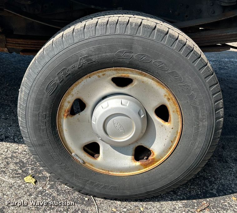 image for item OK9747 2008 Ford F350 Super Duty XL  pickup truck