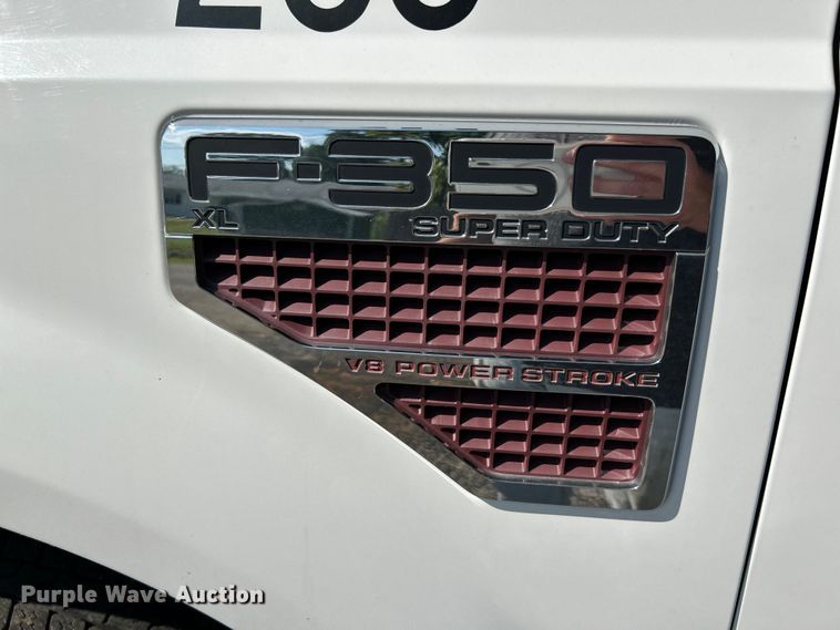 image for item OK9747 2008 Ford F350 Super Duty XL  pickup truck