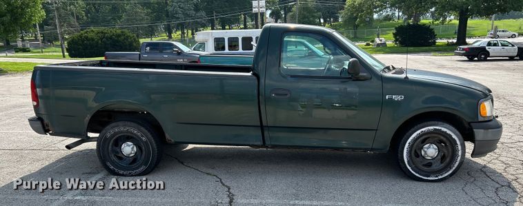 image for item OK9748 2002 Ford F150 XL  pickup truck