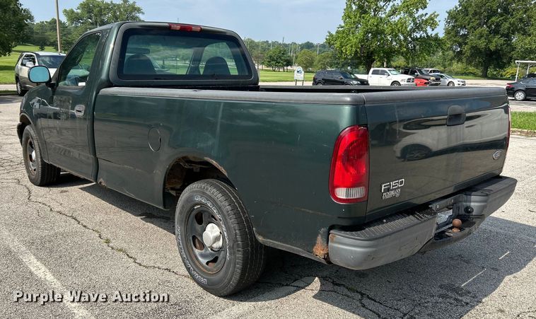 image for item OK9748 2002 Ford F150 XL  pickup truck