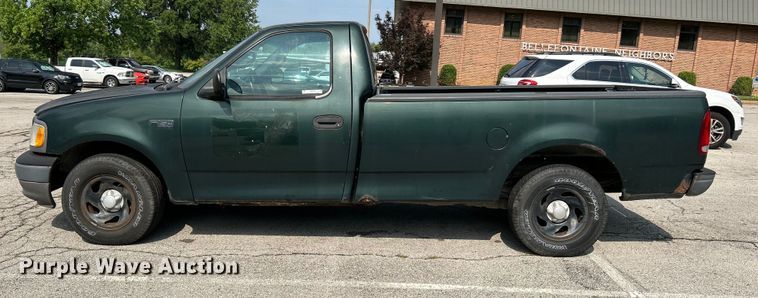 image for item OK9748 2002 Ford F150 XL  pickup truck