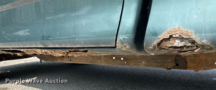 image for item OK9748 2002 Ford F150 XL  pickup truck