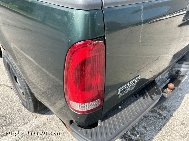 image for item OK9748 2002 Ford F150 XL  pickup truck