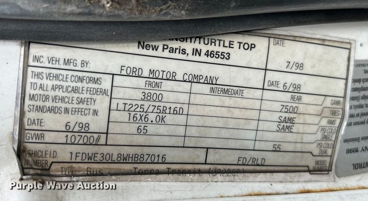 image for item OK9750 1999 Ford Econoline E350  shuttle bus