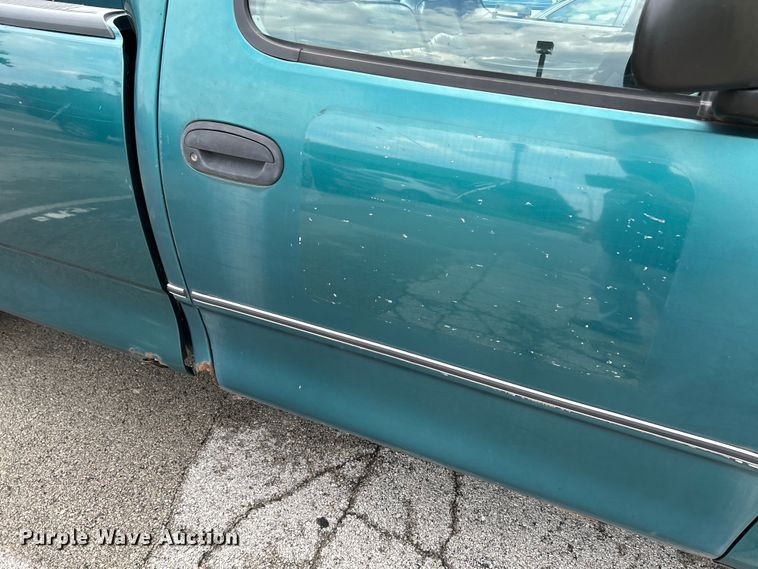 image for item OK9751 1998 Ford F150  pickup truck