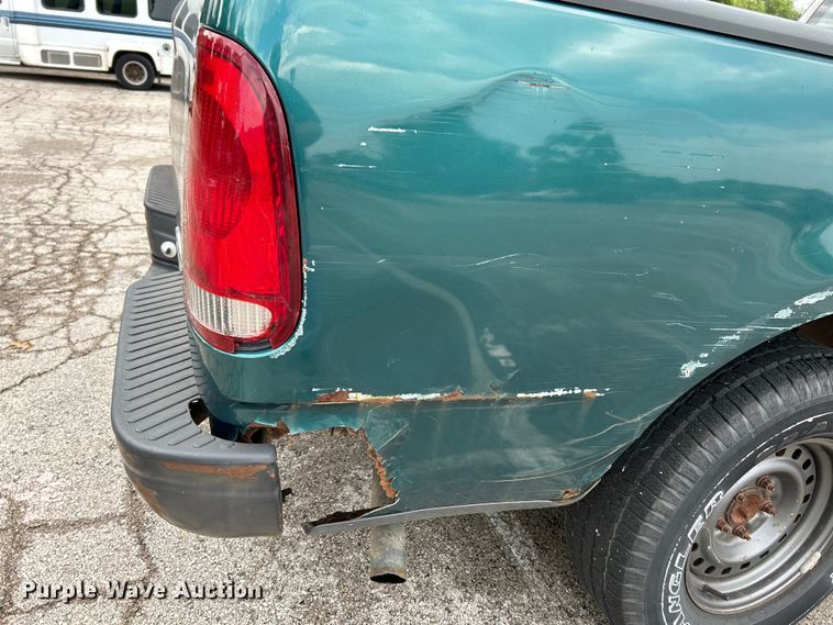 image for item OK9751 1998 Ford F150  pickup truck