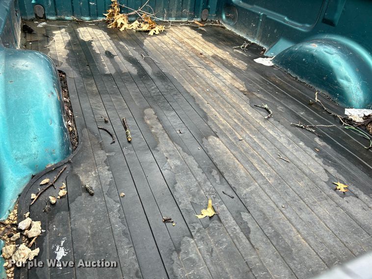 image for item OK9751 1998 Ford F150  pickup truck