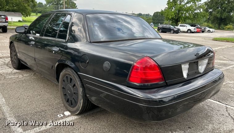 image for item OK9753 2010 Ford Crown Victoria Police Interceptor
