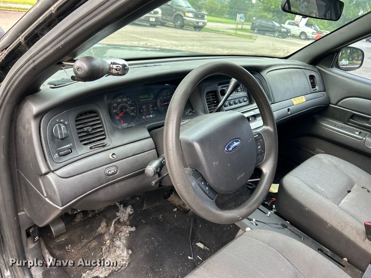image for item OK9753 2010 Ford Crown Victoria Police Interceptor