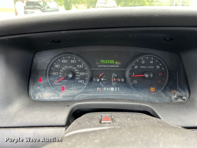 image for item OK9753 2010 Ford Crown Victoria Police Interceptor