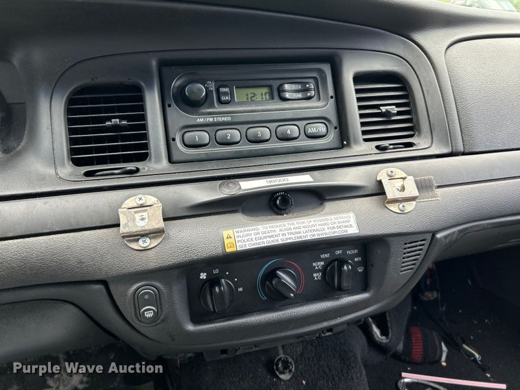 image for item OK9753 2010 Ford Crown Victoria Police Interceptor