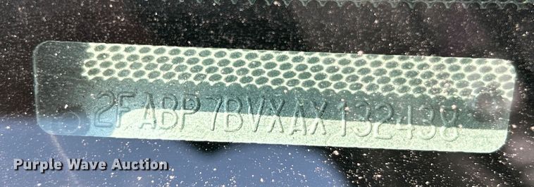 image for item OK9753 2010 Ford Crown Victoria Police Interceptor