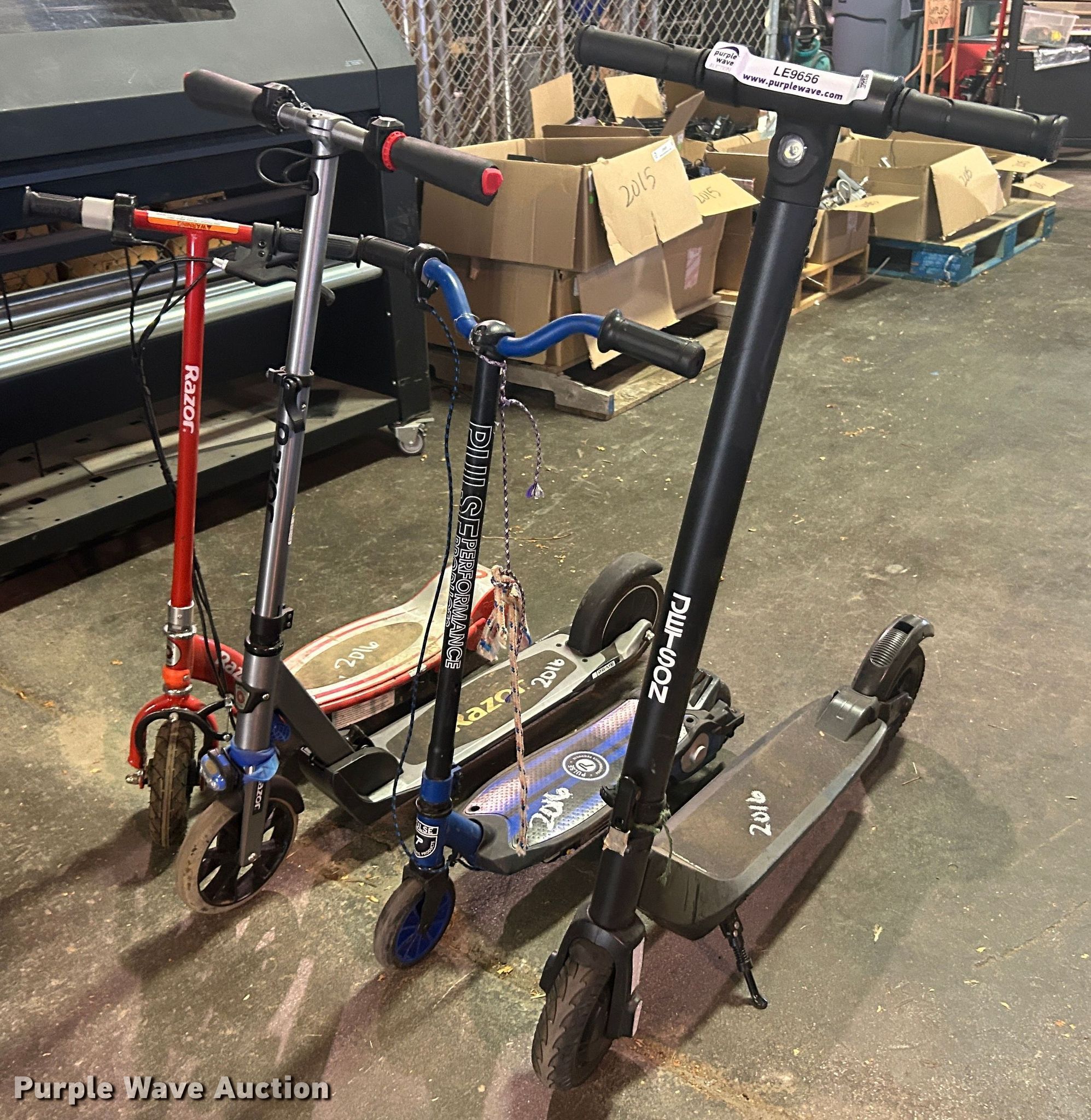 (4) scooters in Tulsa, OK Item LE9656 sold Purple Wave