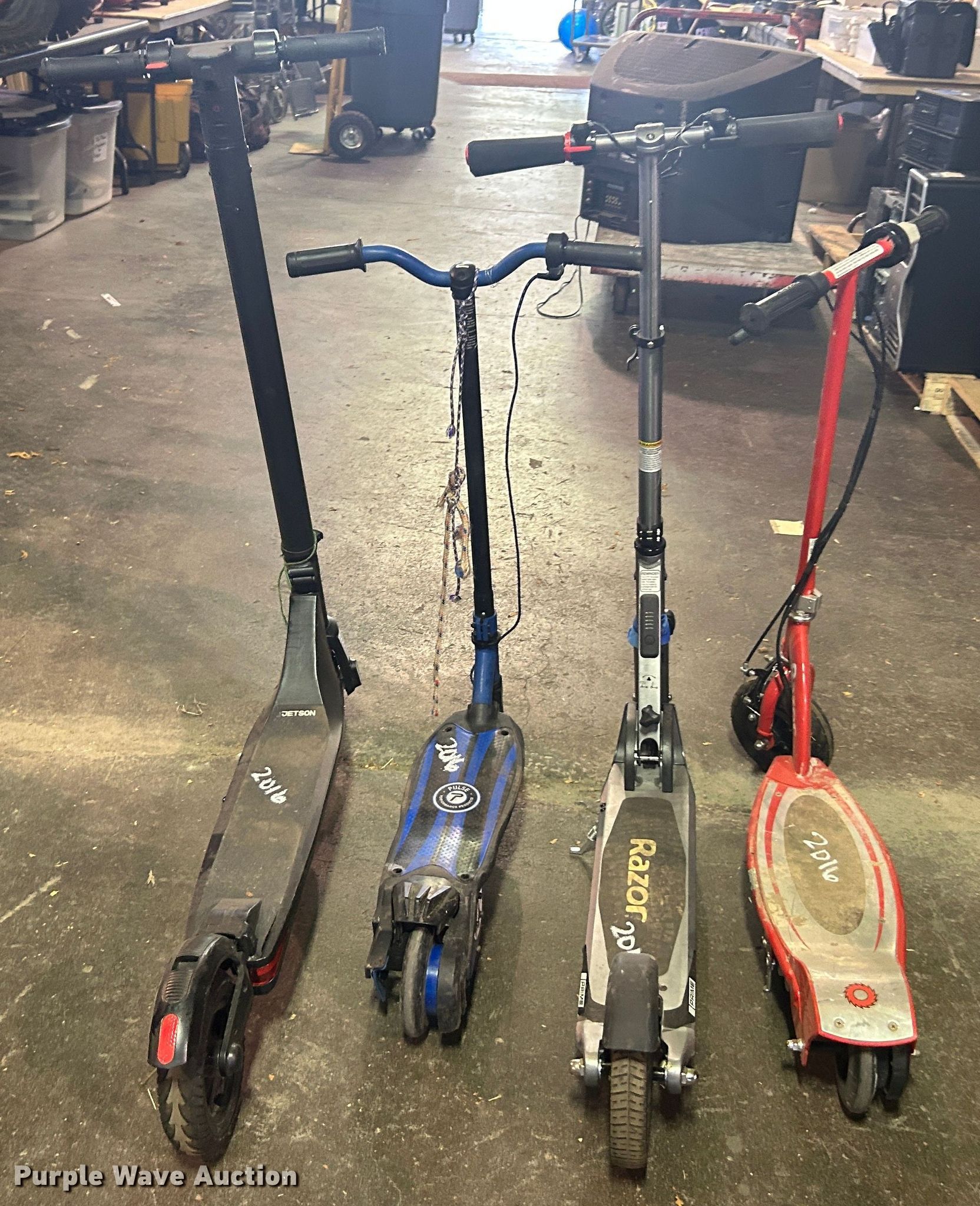 (4) scooters in Tulsa, OK Item LE9656 sold Purple Wave