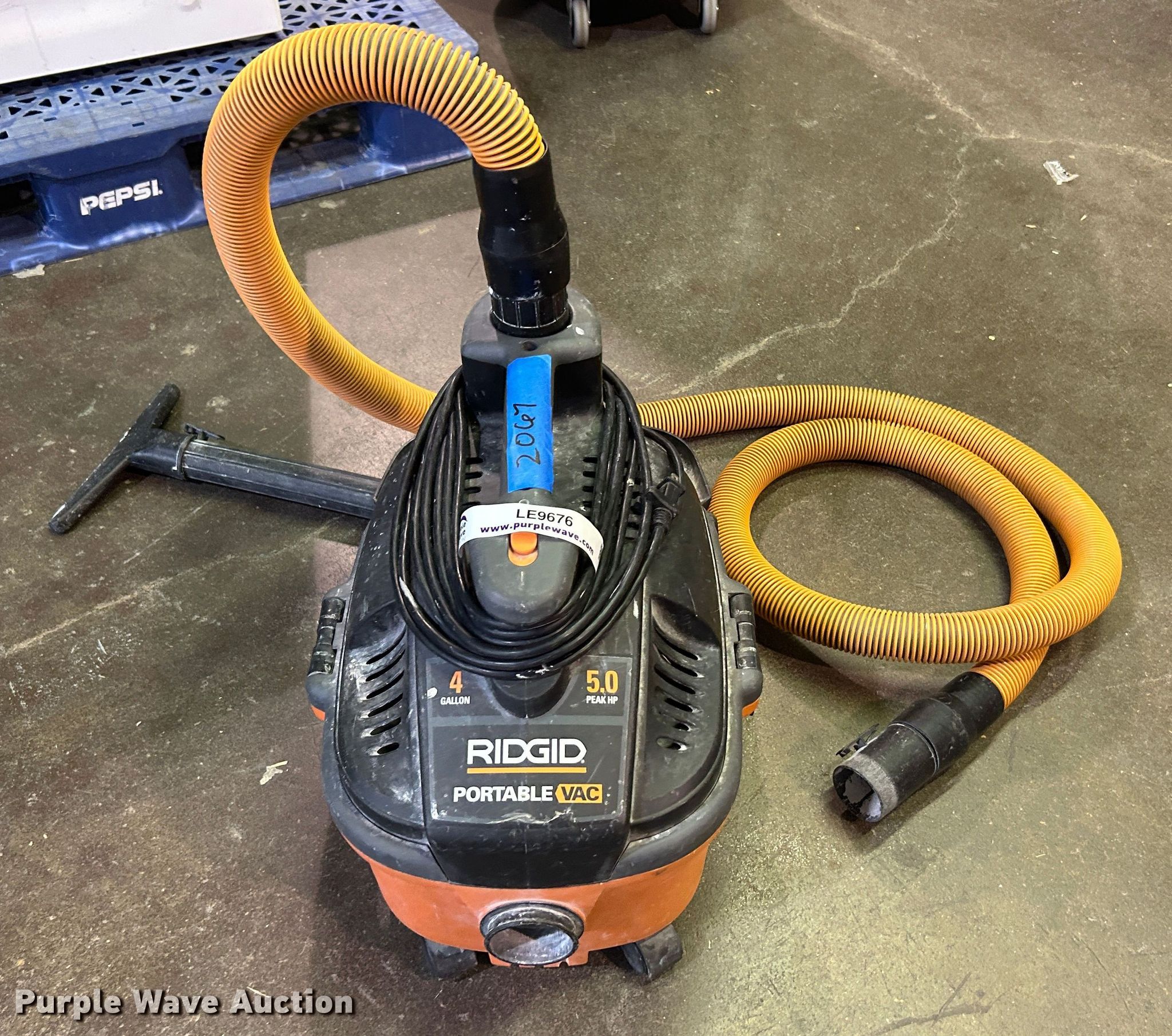 Ridgid vacuum in Tulsa, OK Item LE9676 sold Purple Wave