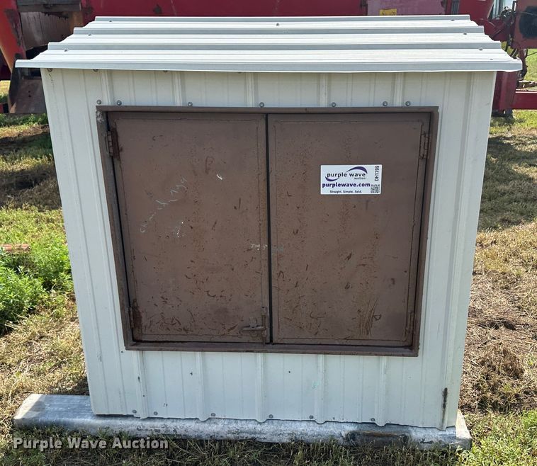 image for item DH1799 Livestock equipment